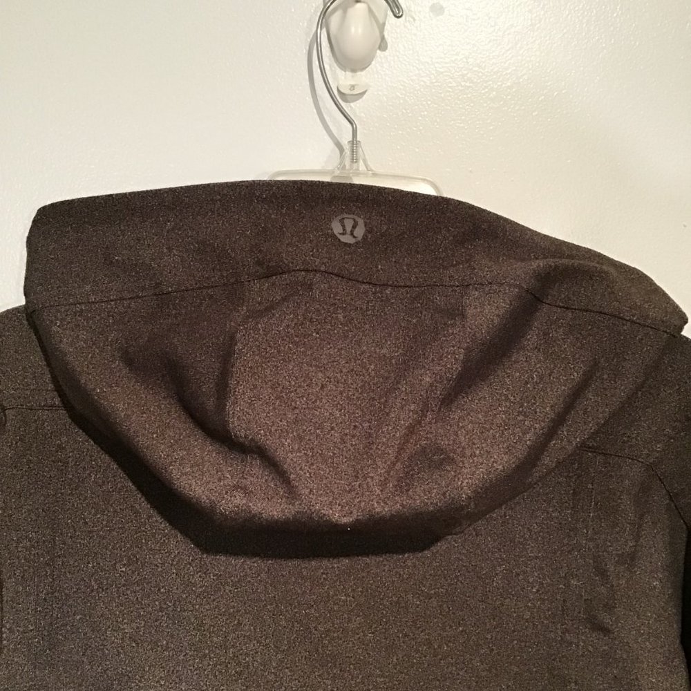 Men's Lululemon Zip Up Hooded Jacket Size S - Picture 6 of 12